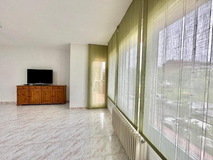 Apto. Grande, Luminoso Y Centrico Apartment Олот Екстериор снимка